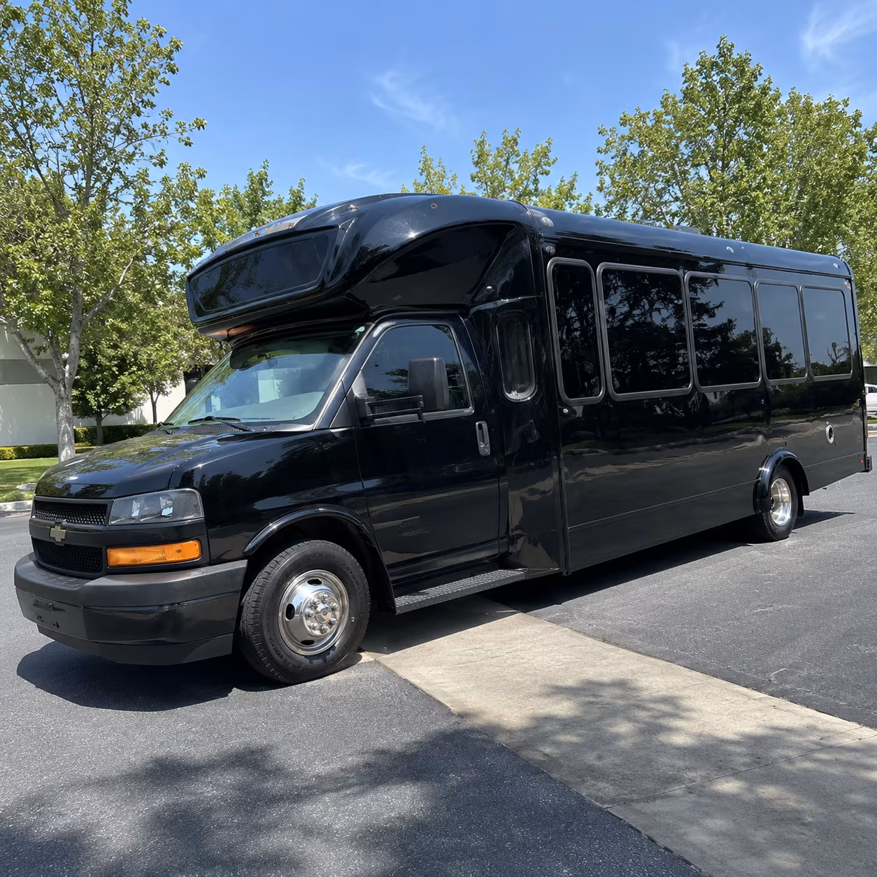 Greenville Winery Tour & Pub Crawl Transportation