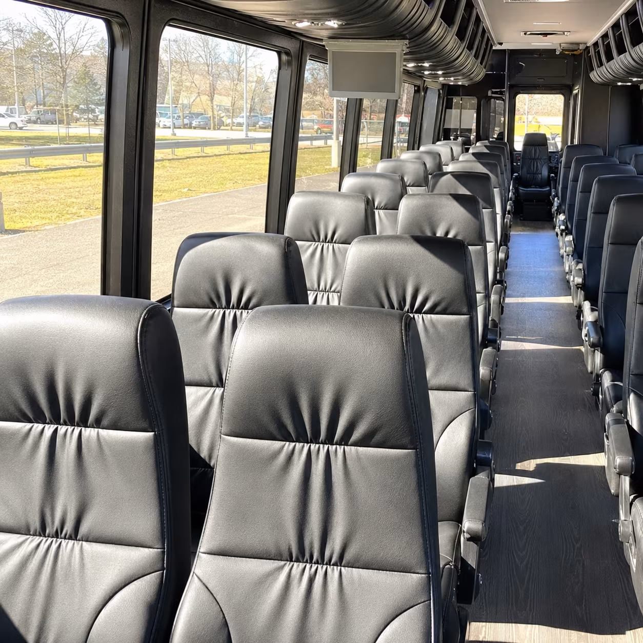 Knoxville Airport Shuttle & Transportation party bus exterior
