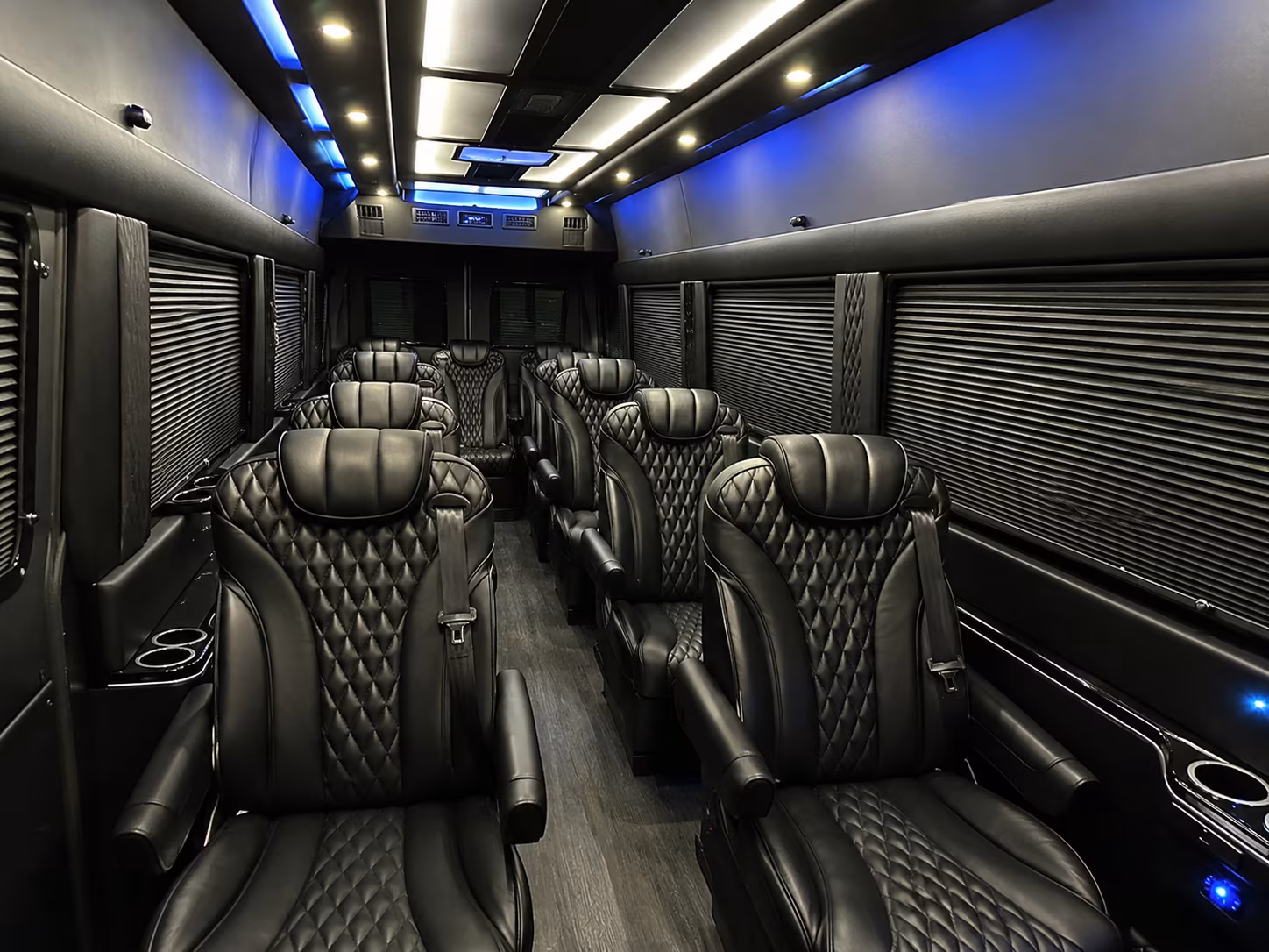 Knoxville Airport Shuttle & Transportation party bus exterior