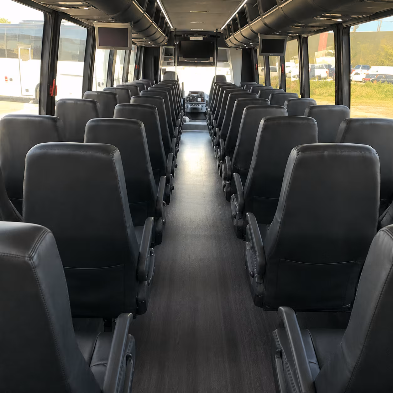 Knoxville Airport Shuttle & Transportation party bus exterior
