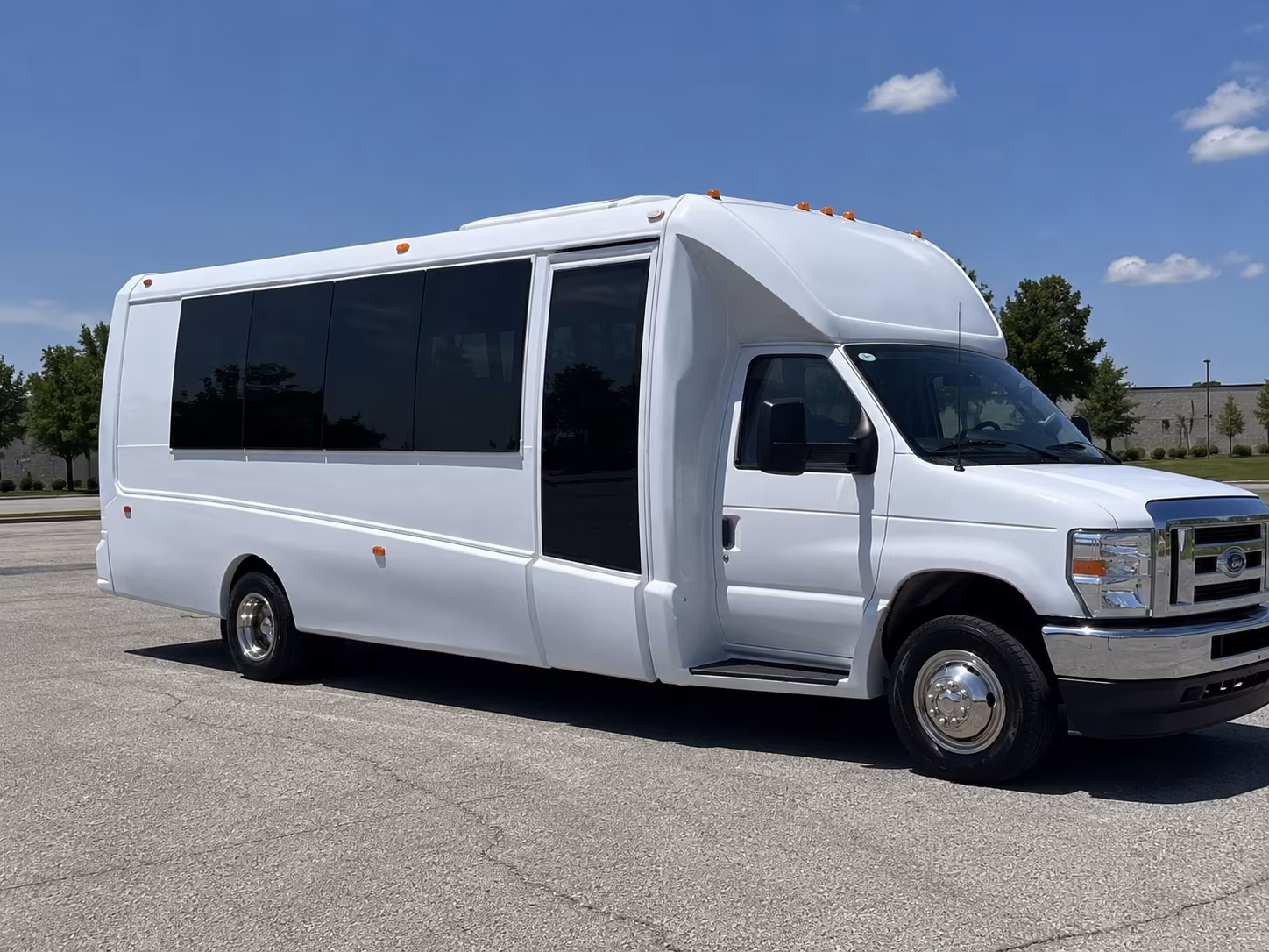 Knoxville Birthday, Sweet 16, & Quinceañera Transportation party bus interior
