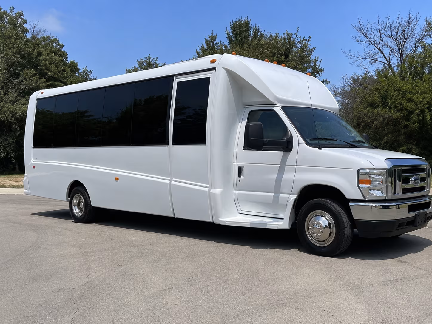 Knoxville Birthday, Sweet 16, & Quinceañera Transportation pickup coordination
