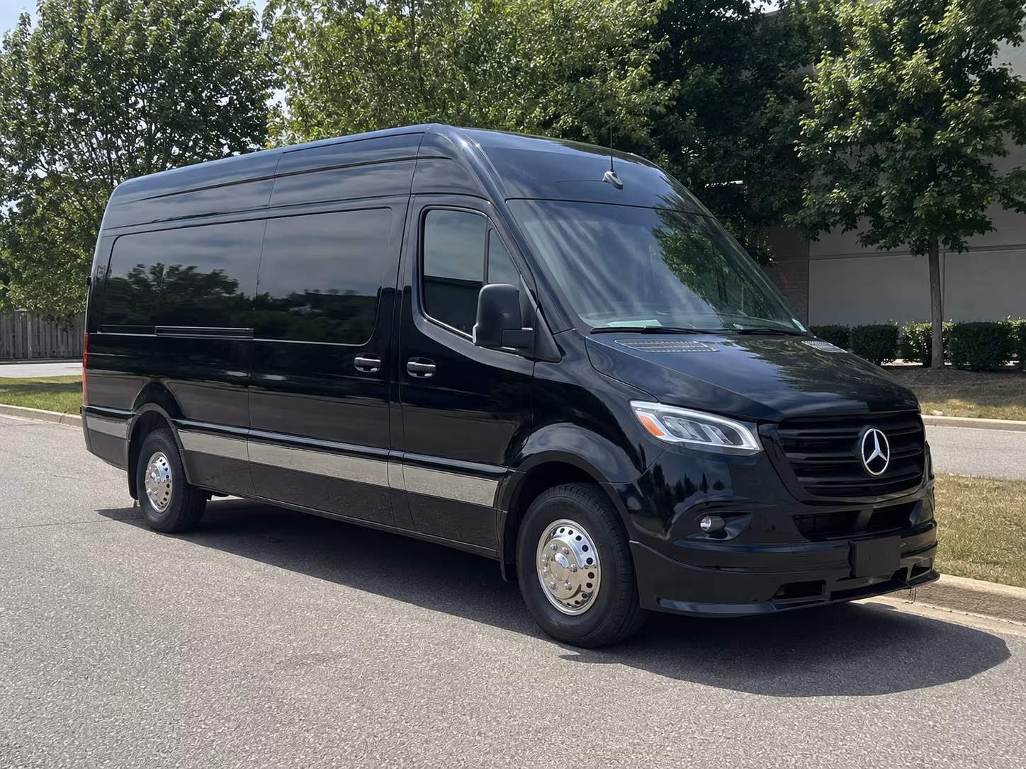 Knoxville Corporate Transportation party bus exterior