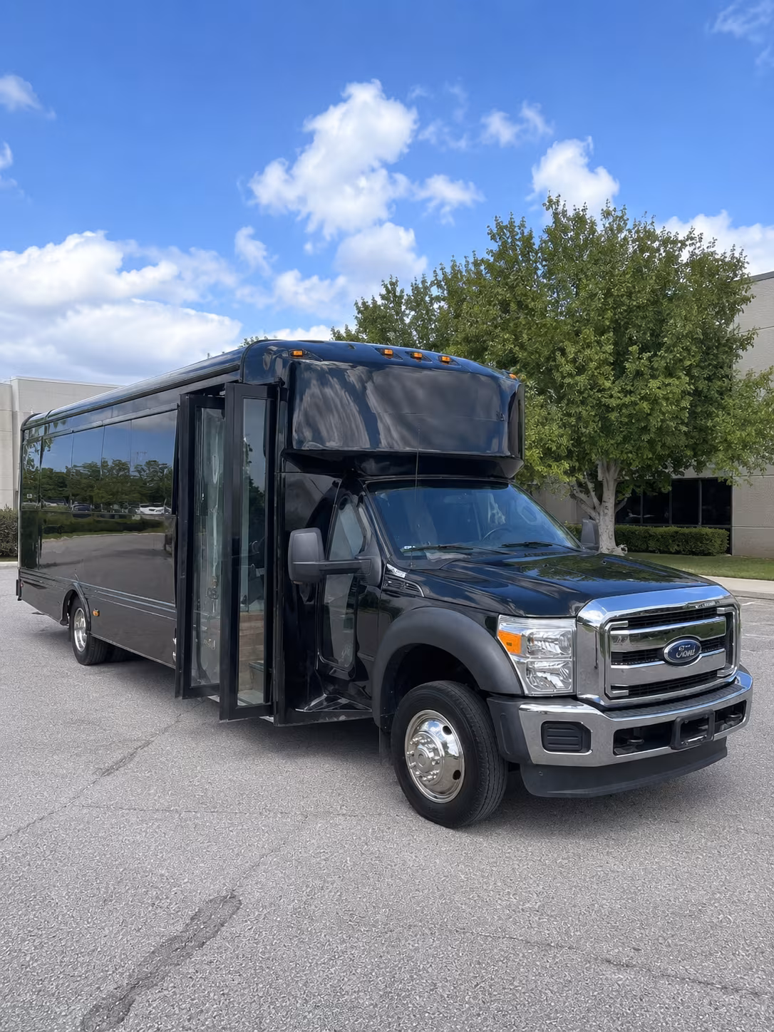 Knoxville Private Event Transportation party bus exterior